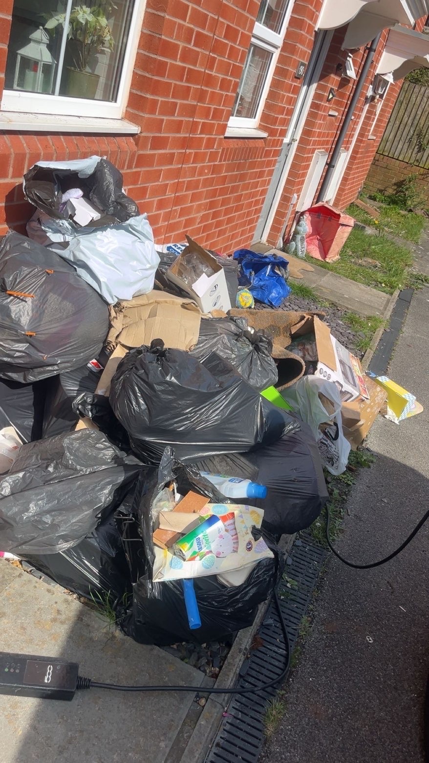 Front-of-house waste clearance before